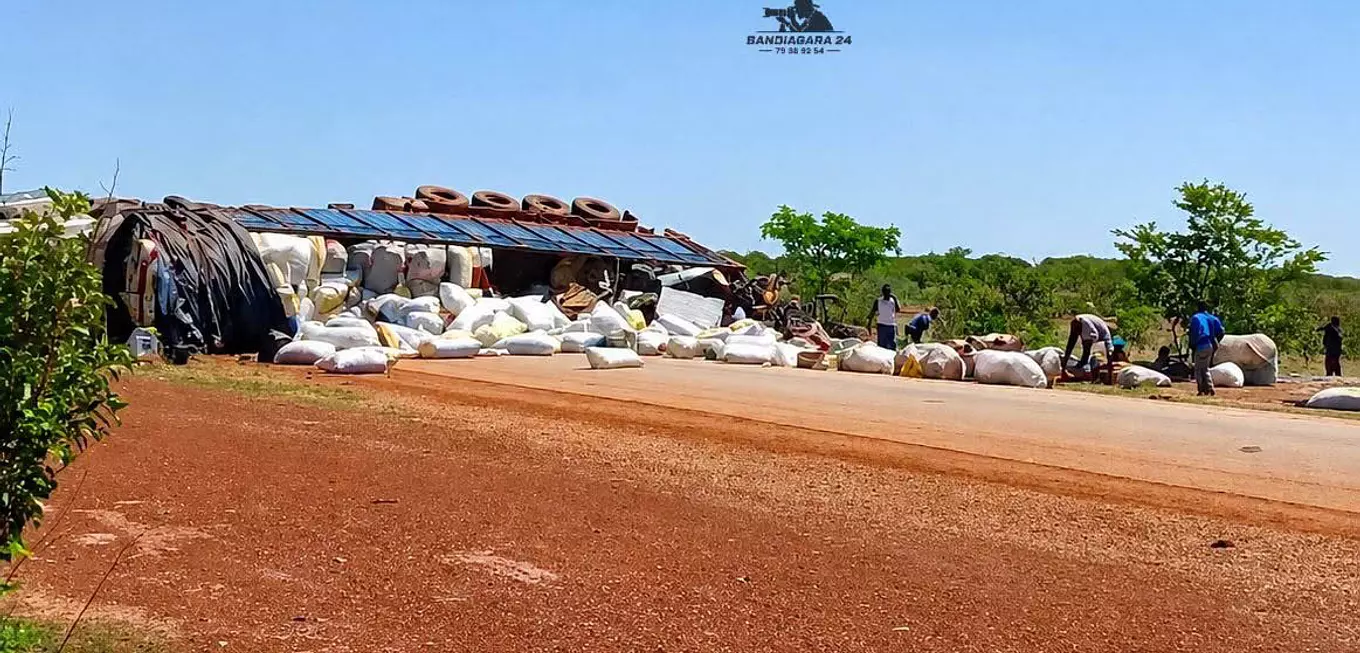 Bandiagara : 7 morts et 87 blessés dans le renversement d’un camion de réfugiés burkinabè